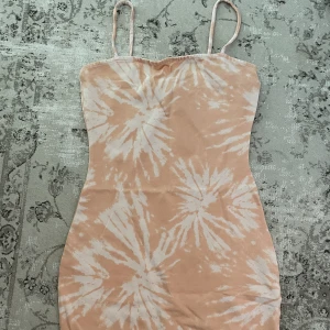 Klänning  - H&M bomullsklänning 