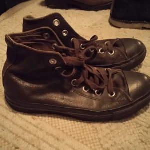 Converse - Bruna Converse Allstar i fint skick.