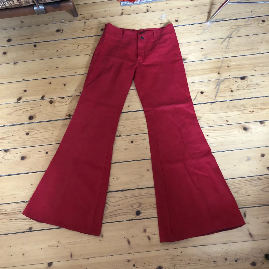 Röda 70-talsbyxor - 90