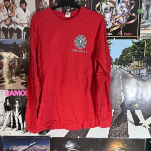 Vintage longsleeve - Fire ops långärmad! Inga hål eller fläckar:) dm vid frågor 