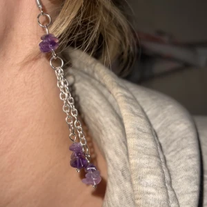 kristall örhänge  - Kristall örhänge- Ametist 