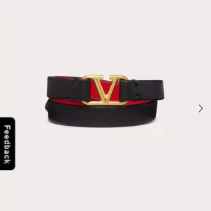 Valentino armband - Dubbelt Valentino armband i nyskick. Använt typ två ggr❤️ pris kan diskuteras vid snabb affär❤️