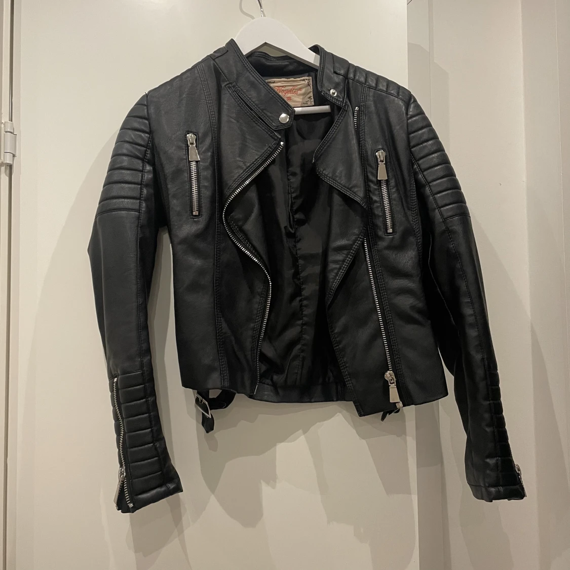 Jättefin skinnjacka