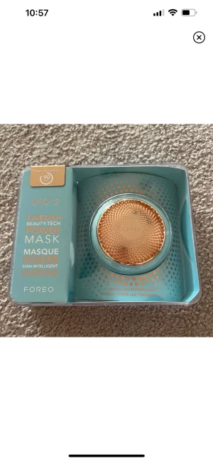 Foreo ufo 2 - Säljer en helt oanvönd foreo ufo 2. förbättrar din hy och skapar lyster med hjälp av kraftigt verkande Korea-inspirerade ansiktsmasker i kombination med snabb uppvärmning, nedkylning, T-Sonic-pulseringar och fullt spektrum av LED-ljus. Köpt för: 3295kr☺️❤️