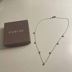 Ett jätte fint halsband ifrån Edblad med havs tema🌊 säljer pågrund av att jag har bytt till guld 💕 