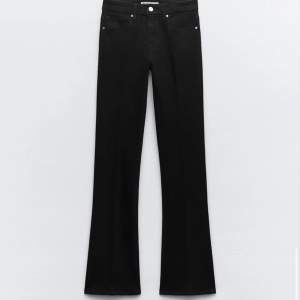 Zara jeans bootcut ❤️Skriv privat för fler bilder (nypris 399)