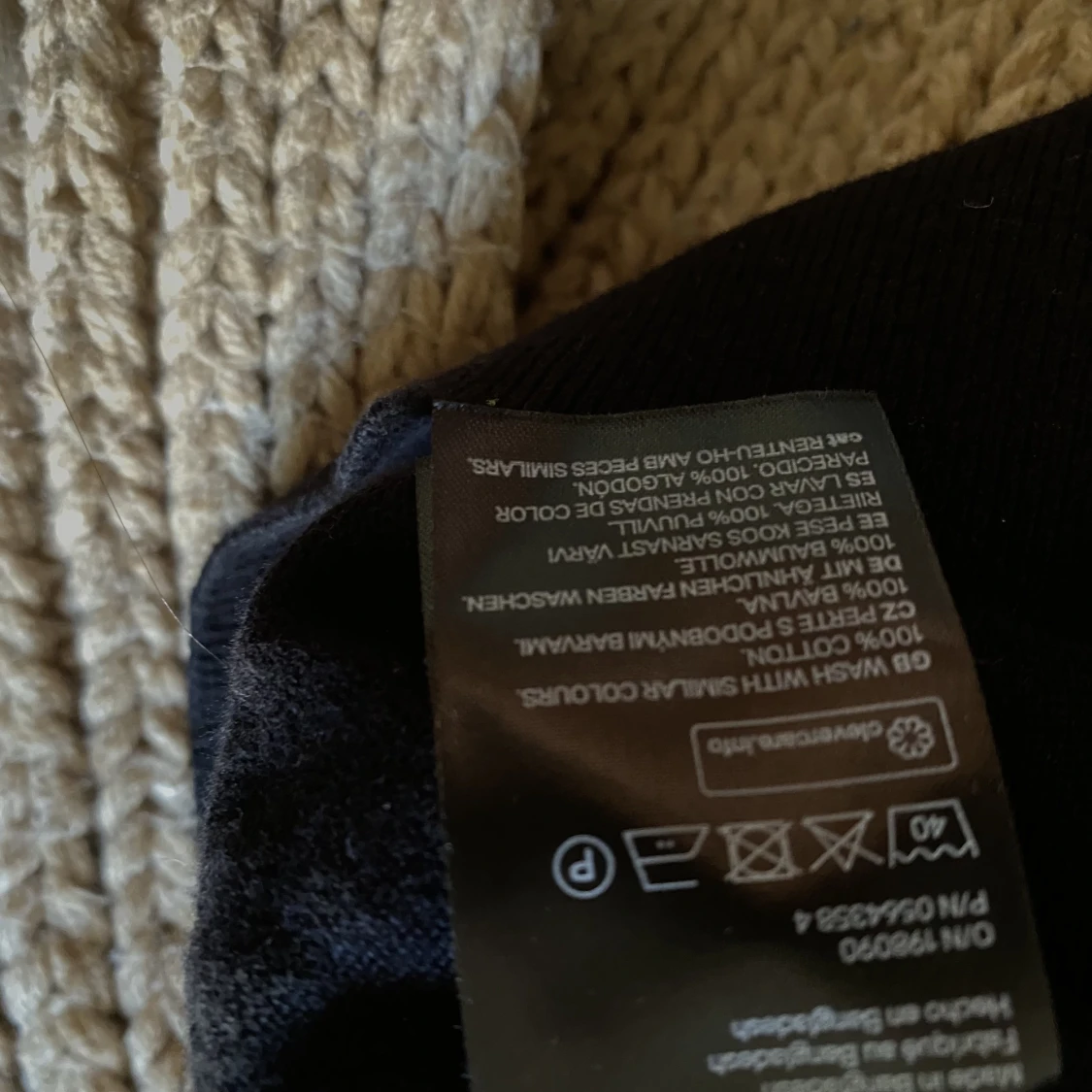 Svart h&m finstickad tröja - 91