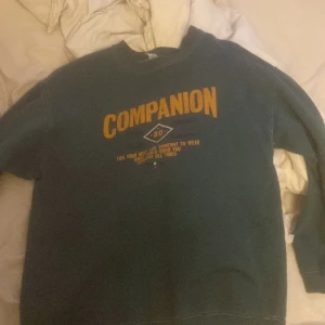 Tröja - En jätte fin tröja från när min mamma var ung 