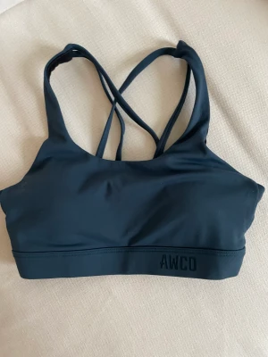 Sportbh  - Sportbh från AWCO! Använd 1 gång så i superbra skick 