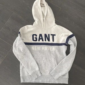 Gant Hoodie  - I bra skick. 158/164