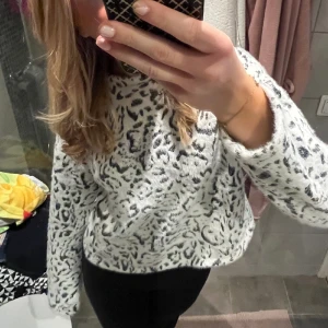 Stickad tröja - Jättefin stickad tröja från hm❣️❣️
