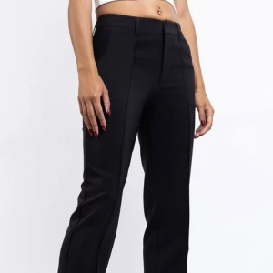 Kostymbyxor  - Kostymbyxor från Madlady i storlek 36. Använda enstaka gånger 