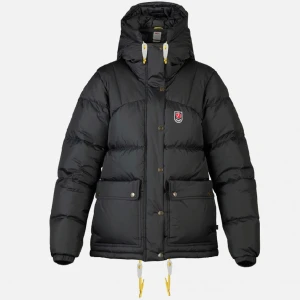 Söker! - Söker fjällräven jacka i strl xxs eller xs. Typ alla färger funkar, skriv om du har. Kan betala runt 4000-5000