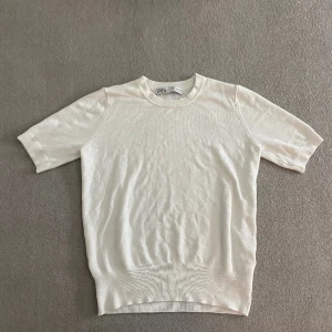 zara topp💘 - super fin zara topp, använd 3ggr