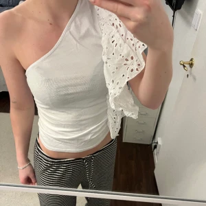 Topp från zara  - Så gullig topp från zara ❣️ använd 1 gång 