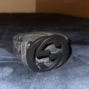 Gucci Bälte Svart  - Säljer mitt gucci bälte då det inte används längre. Superbra skick.