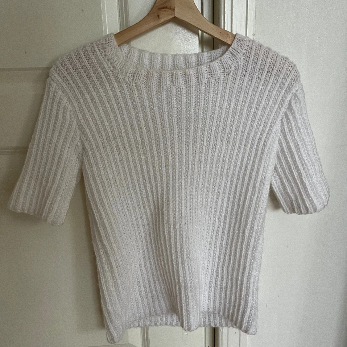 Kortärmad stickad tröja - 90