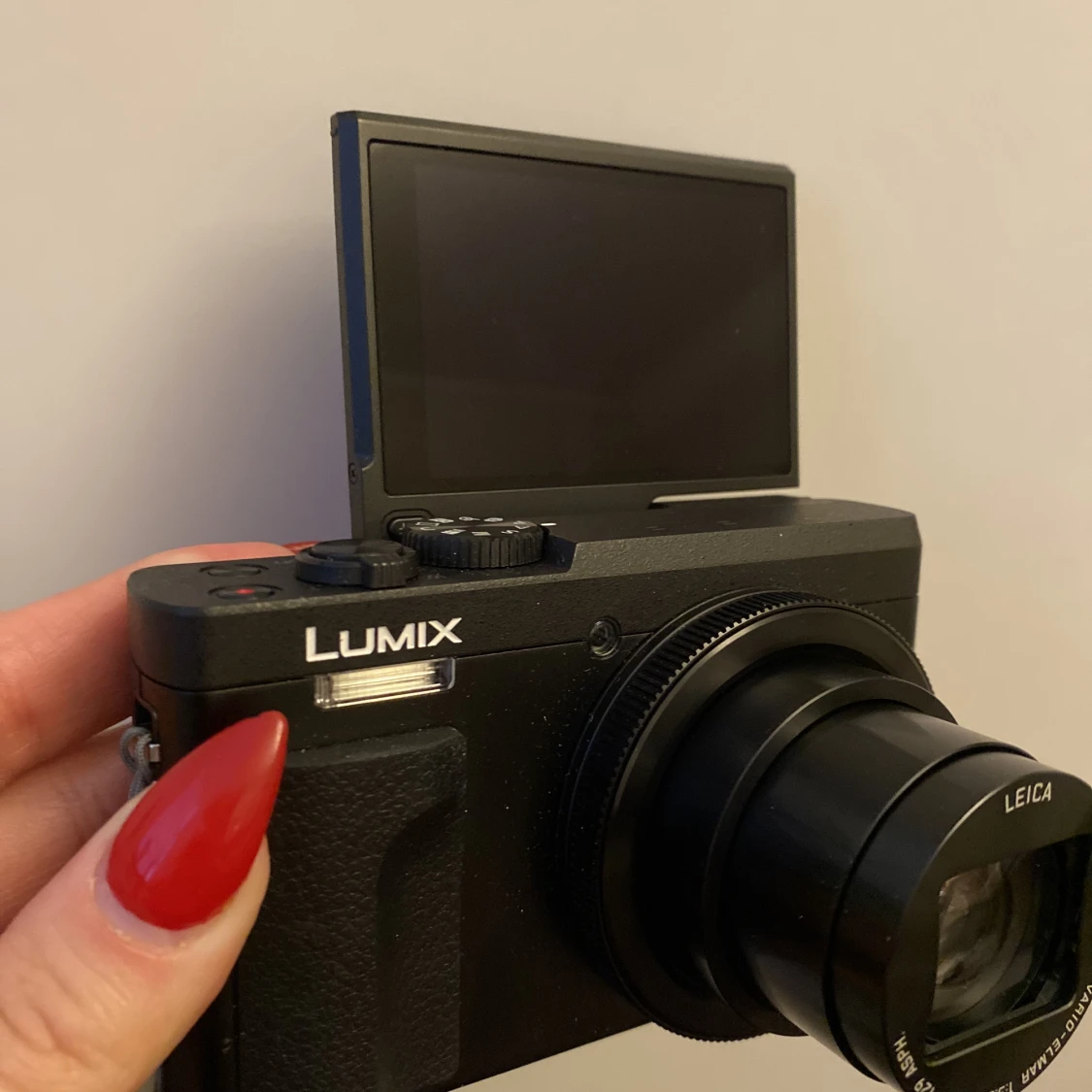 Helt ny system kamera kvitto samt försäkring 6 månader hos media market  - 91