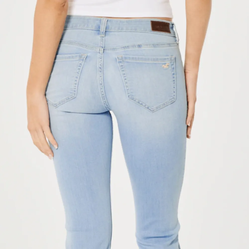 Fina oanvända Hollister jeans, säljer då som inte passade . Jeans & Byxor.