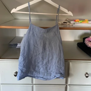 Linne - Så gulligt linne i den perfekta blåa färgen😇