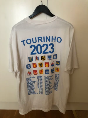 Bolaget tour tee 2023 - Använd en gång! Strl medium sitter OS.