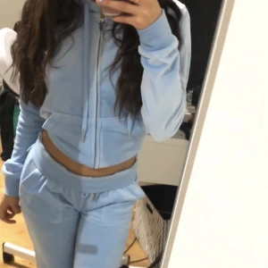 Blått juicy  - Säljer pågrund av att jag ej använder 