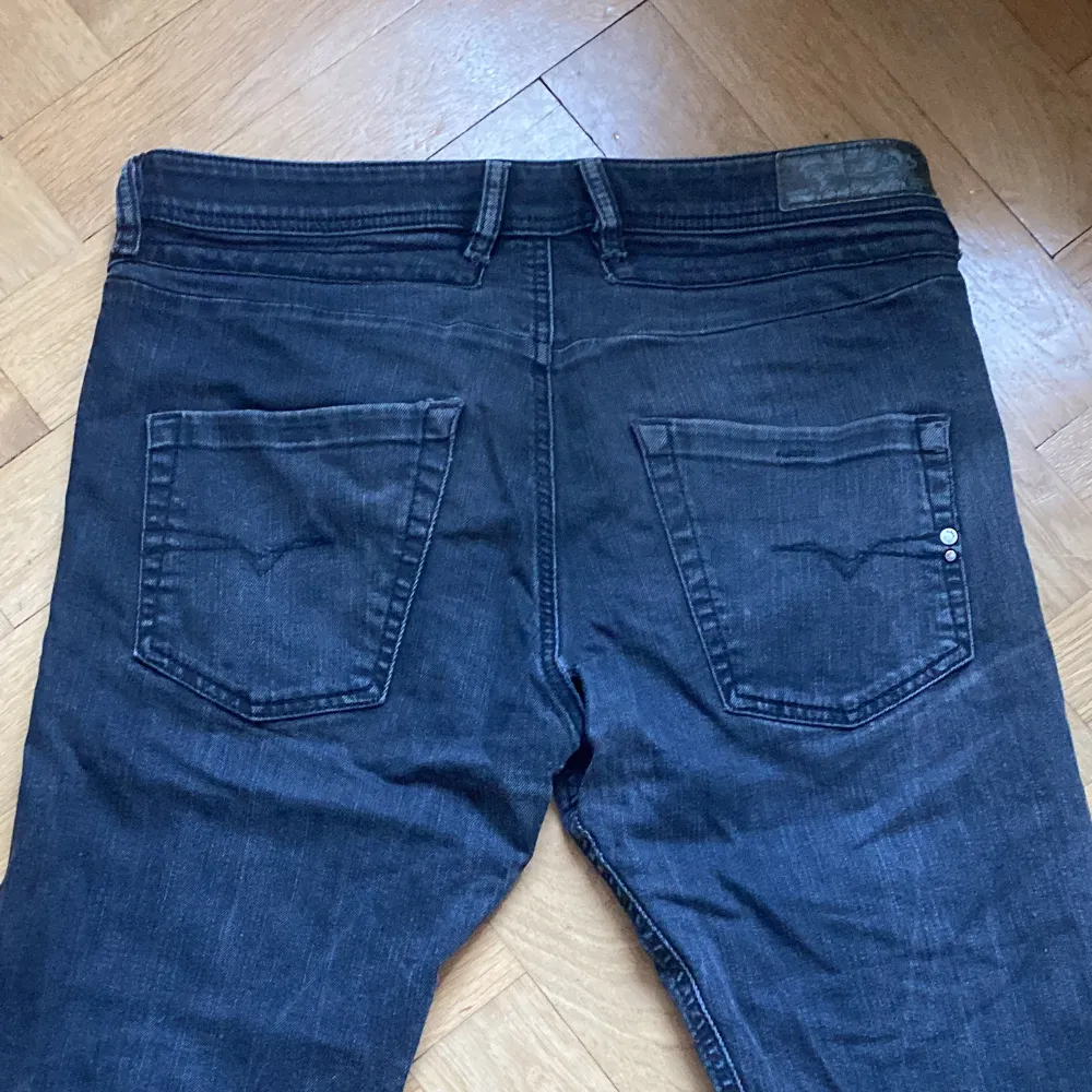 Ett par vintage diesel jeans, supersnygga och sitter jättebra😃. Jeans & Byxor.
