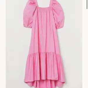 Söker efter denna klänning ifrån H&M