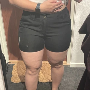 Shorts från Pelle p - Ett par Pelle p shorts, använda ganska sällan, för små för mig hur jag vill att de sitter. Storlek L