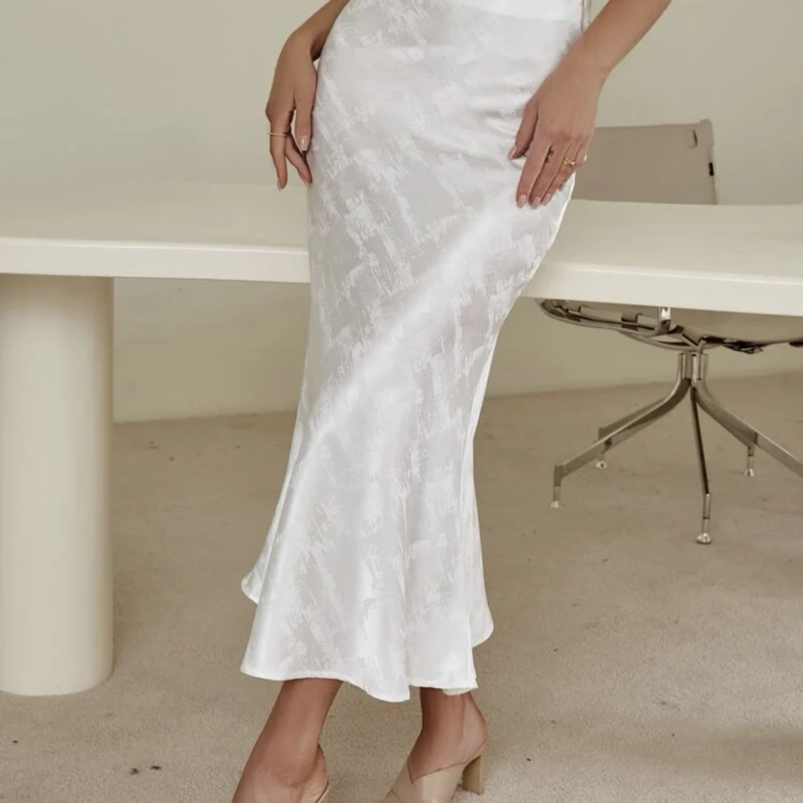 Sollinarry High Waist Jacquard Mermaid Hem Satin Skirt