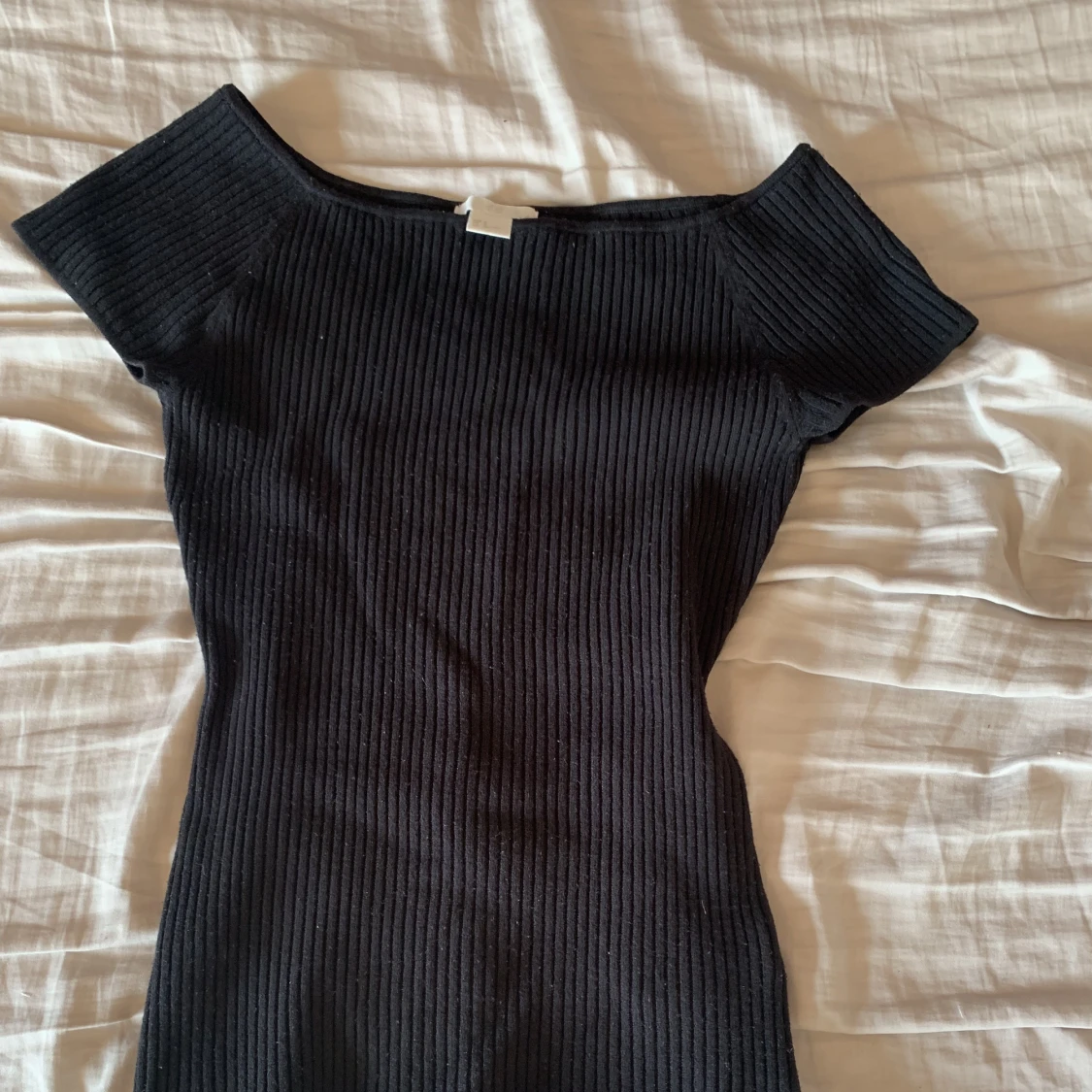 Svart ribbat tröja - 90