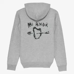 Super snygg hoddie som jag knappt andvänt, den har inga fläckar eller liknade. Kom privat för fler bilder, köpte den för 1200 o säljer för 900 då den knappt andvänts💗💗