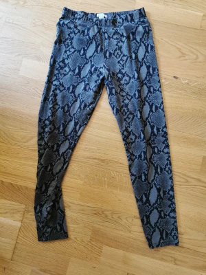 Leggins strl L  - Leggins