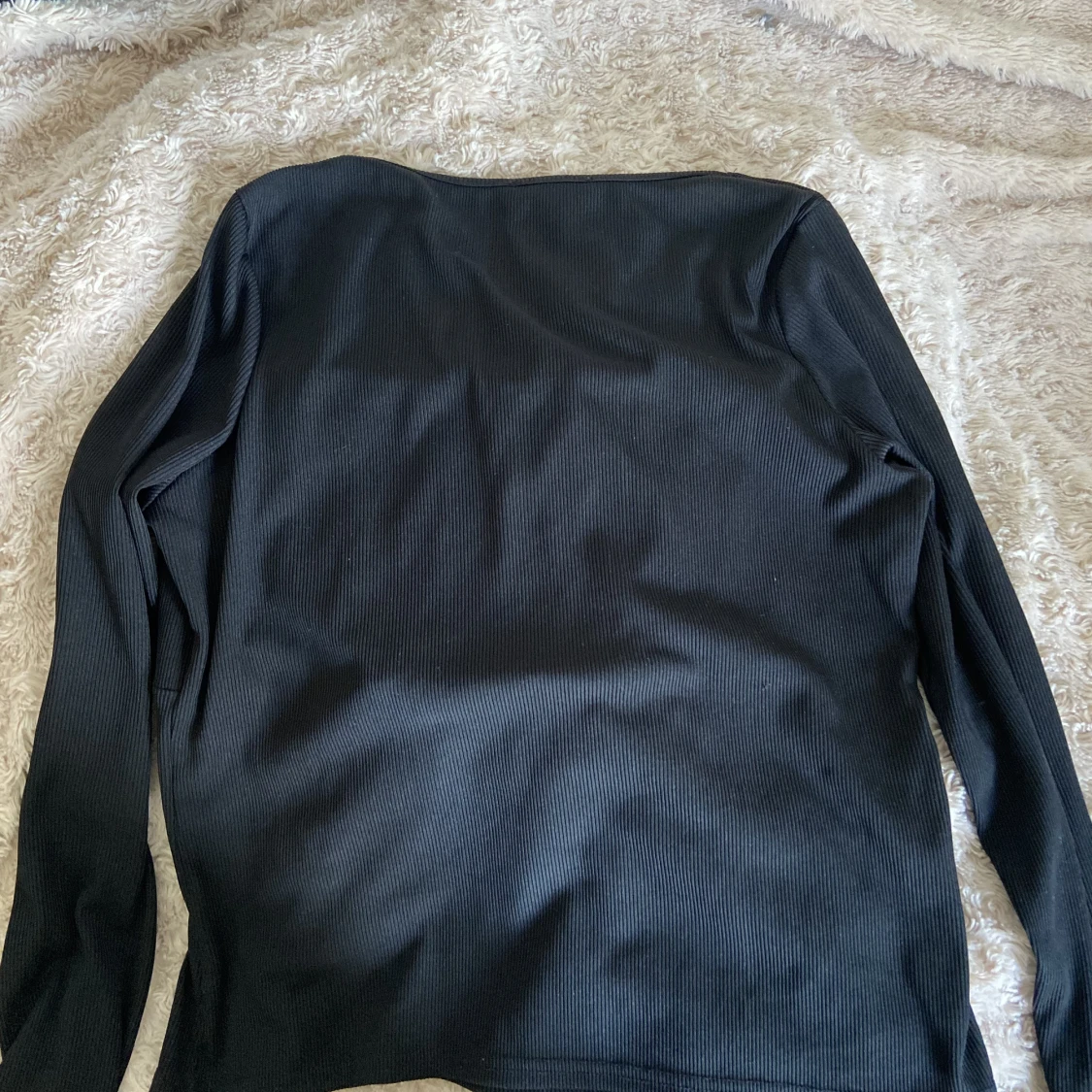Svart långärmad tröja  - 91
