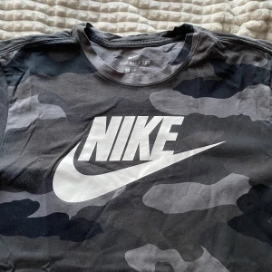 Camo Nike t-shirt - Camo Nike t-shirt köpt från xxl.