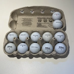 Wilson smartcore golfbollar - 12 stycken Wilson smartcores för ett billigt pris. 5kr st. 12 bollar 60 kr.