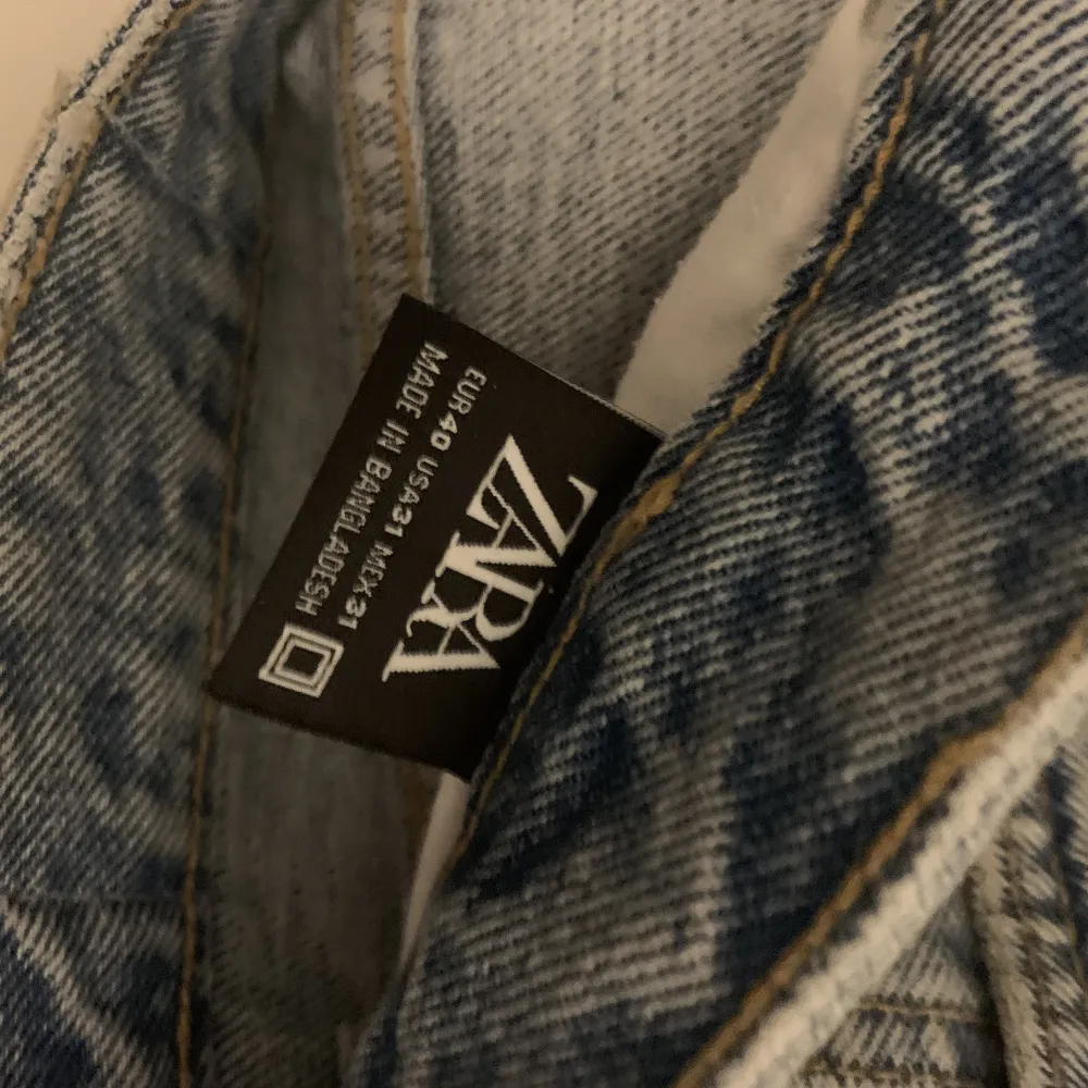Zara jeans  (Säljs inte längre!) Model: straight. Jeans & Byxor.