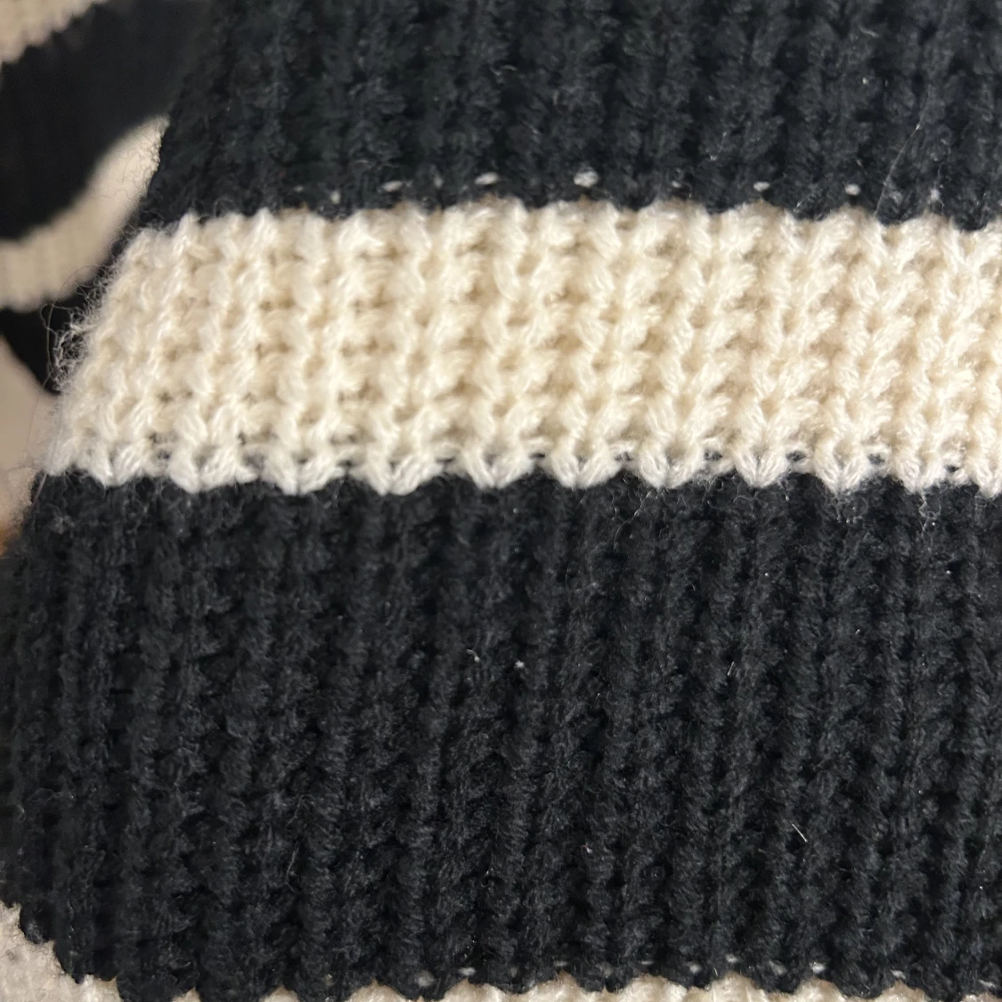 Randig stickad tröja!  - 90