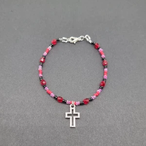 Handgjort armband  - Handgjorda armband ●Material-glas och zinklegeringar ●Nickel fri. Längd -17cm  🖤Instagram:@ekjewelryofficial 