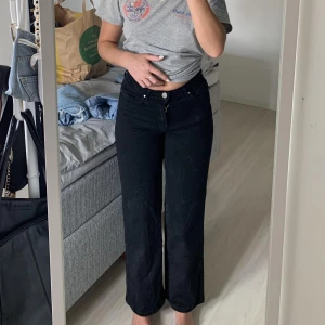 Jeans  - I fint skick, för små därför jag säljer. 