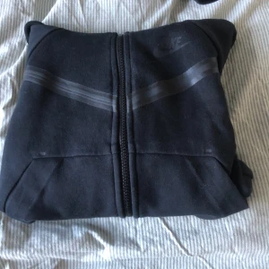 Nike tech kofta  - Nike kofta bra skick