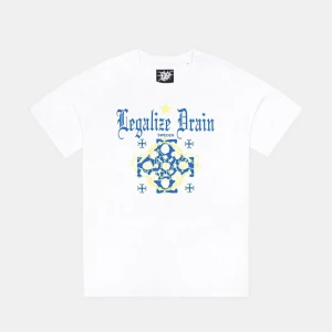 Bladee tee - Bladee legalize drain Sweden tee! Köpt på way out west på konserten, passar tts, helt ny bara provad för bild. Skriv vid frågor/köp! 