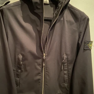 Stone island jacka S - Bra skick, storlek S Nypris runt 5000 