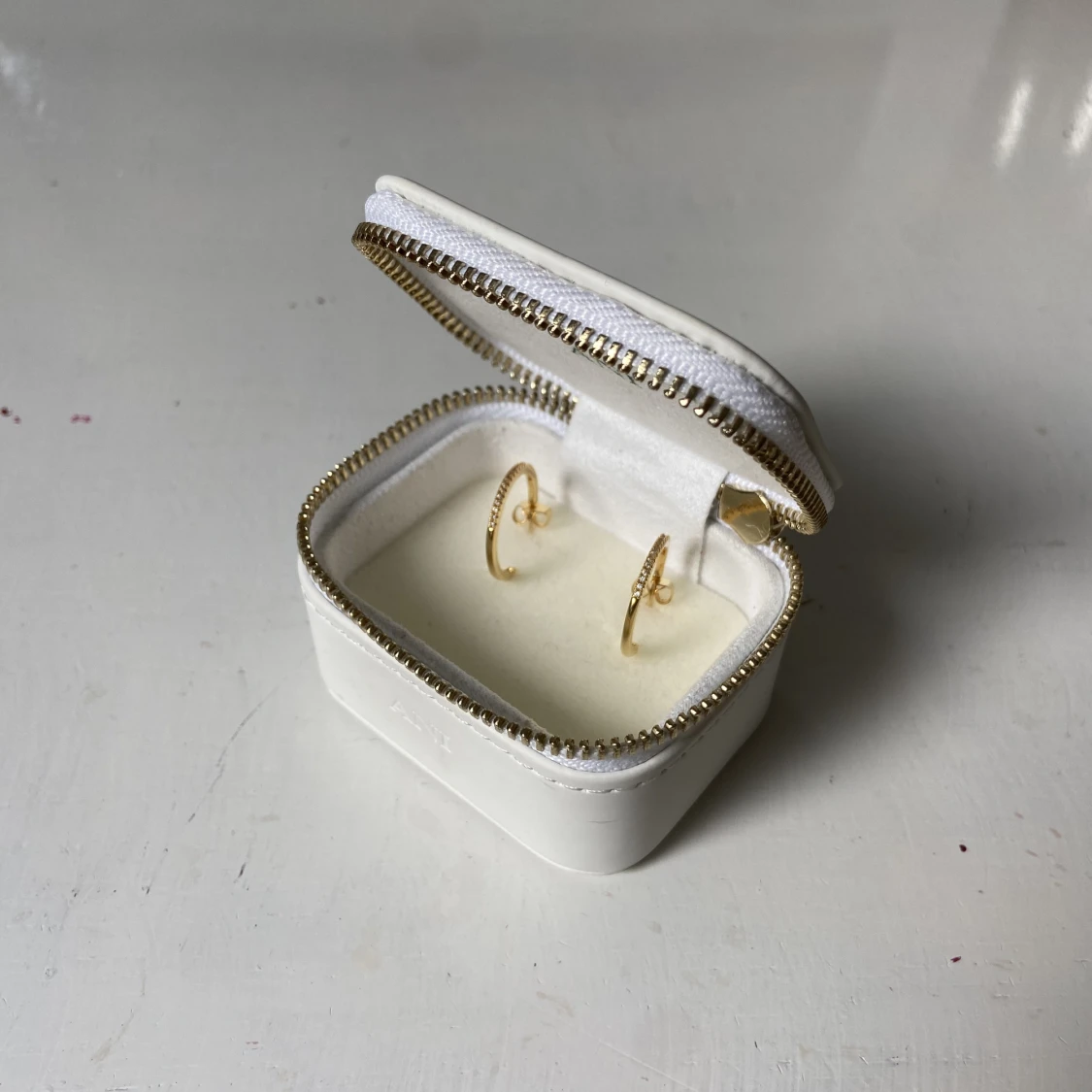 Ani Jewels Stone Hoops Gold  - 90