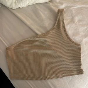 Topp - Topp från shein. Aldrig använd. Storlek S❤️
