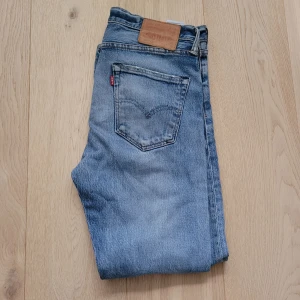 Levi's 501 - Ett par riktigt feta levis 501 i den perfekta färgen. Inga skador, storlek W31 L30