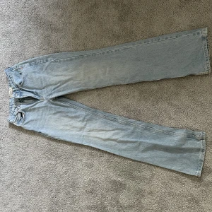 Jeans - Säljer då de är för små för mig.
