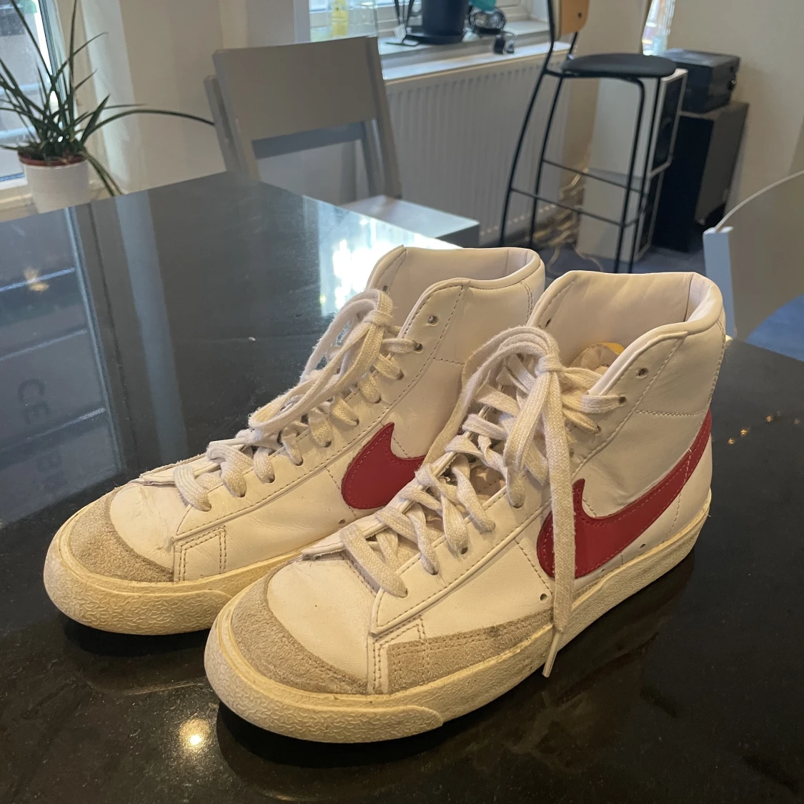 Nike Blazer Mid 77’ röda  - 91