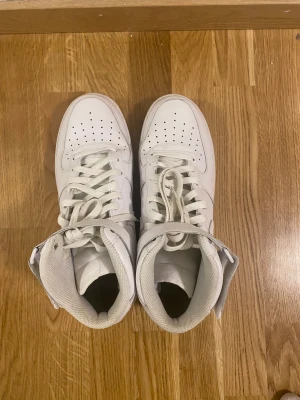Air force 1 mid - Storlek 45.5 - för man