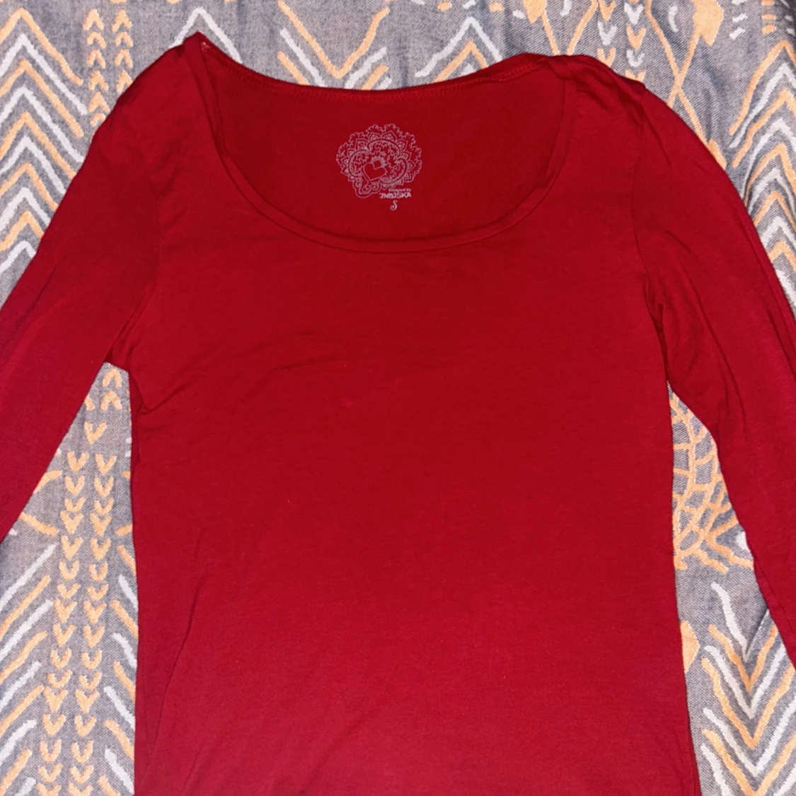 röd långärmad tshirt🌹 - 90